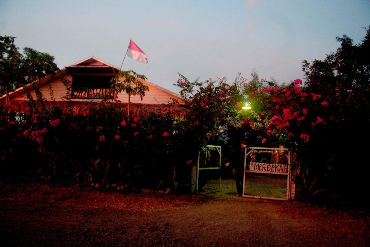 Merdeka House Maluk 외부 사진